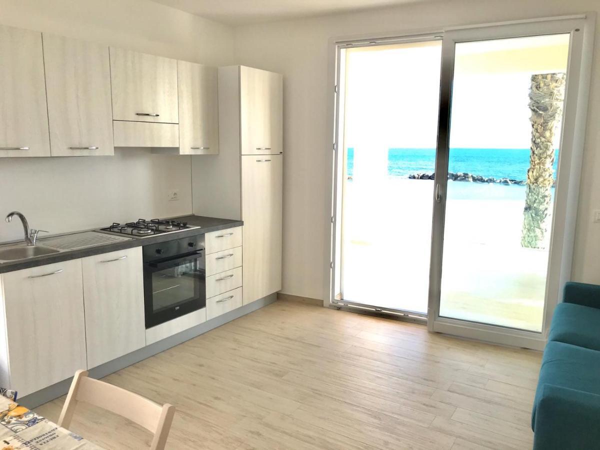 Апартаменты Sea House Tonnara Шакка Экстерьер фото
